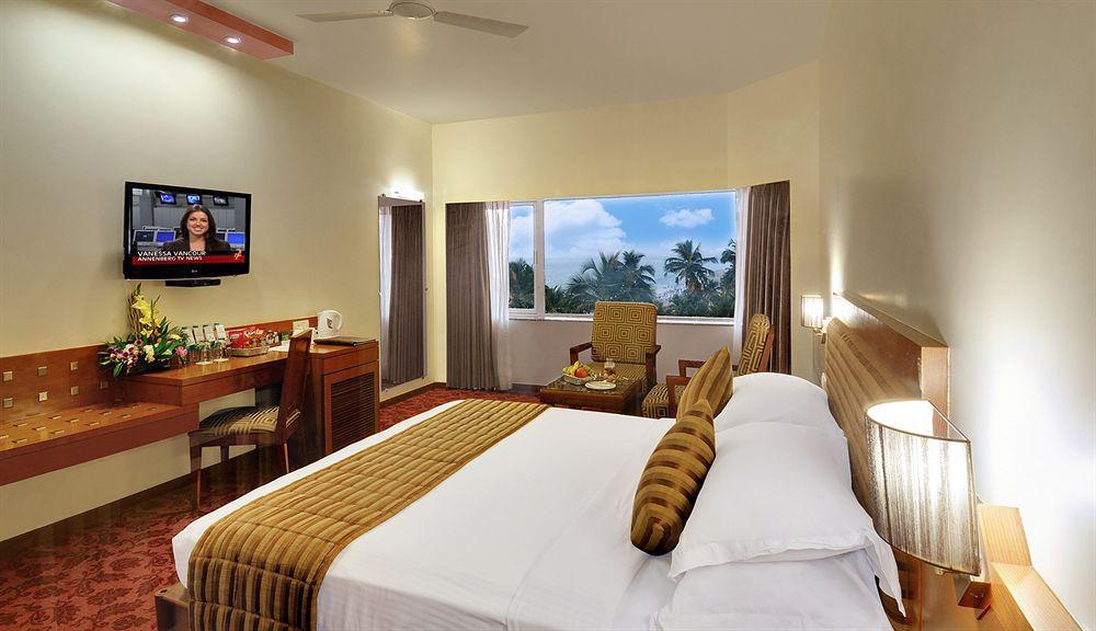 Hotel Sea Princess Mumbai Bagian luar foto