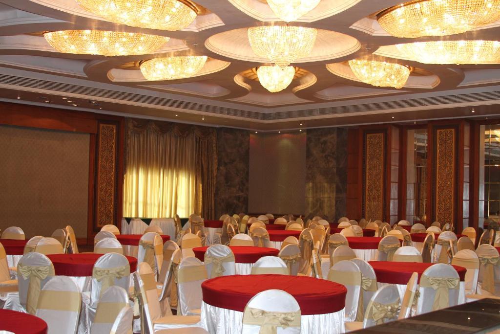 Hotel Sea Princess Mumbai Bagian luar foto
