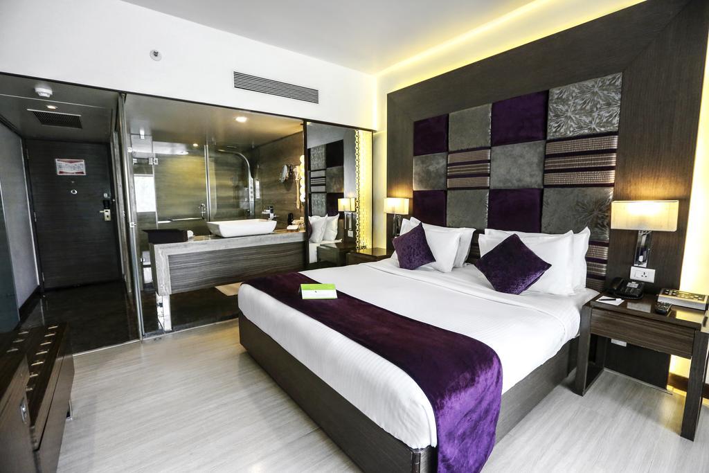 Hotel Sea Princess Mumbai Bagian luar foto