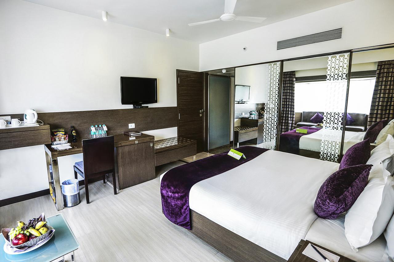 Hotel Sea Princess Mumbai Bagian luar foto